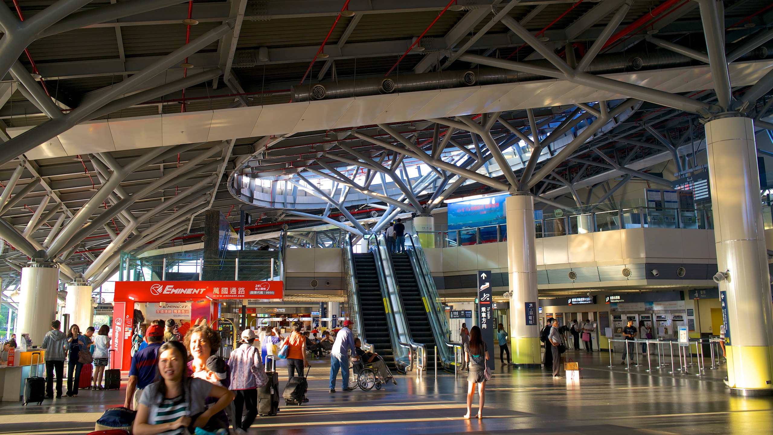 Taipei showing interior views