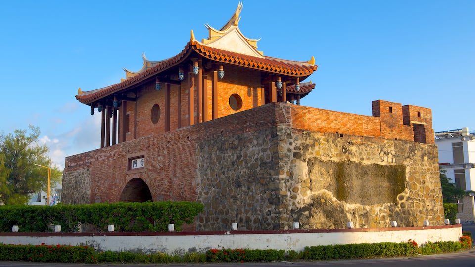 Hengchun mostrando elementos del patrimonio y un templo o lugar de culto