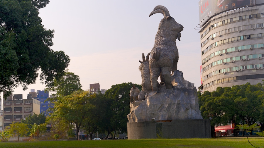 台中公園 フィーチャー 像あるいは彫刻 と 庭園