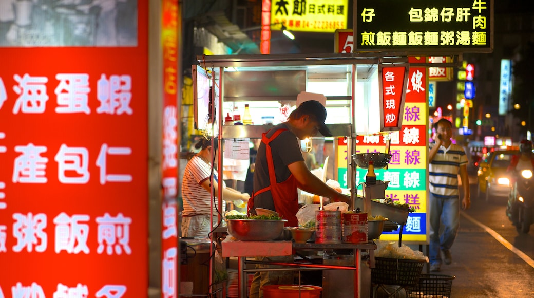 Mercato serale di Zhonghua mostrando paesaggio notturno e mercati