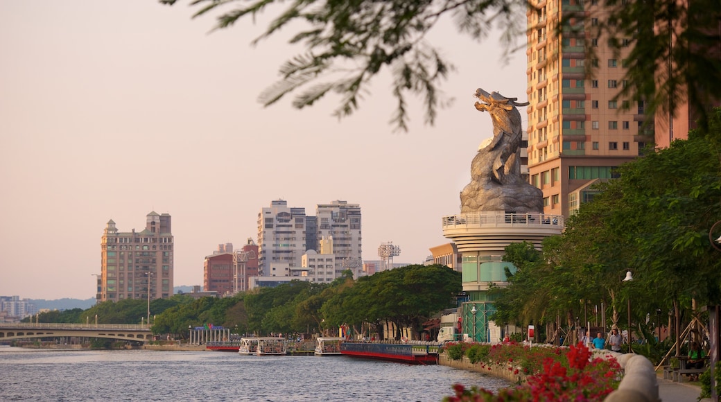 Río Amor que incluye un río o arroyo