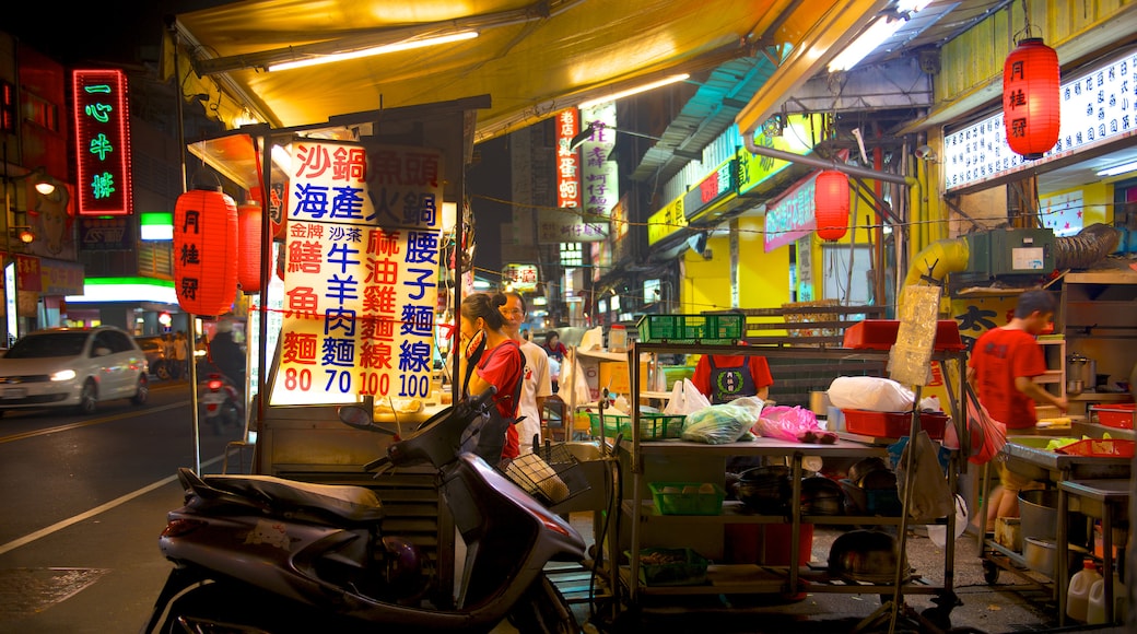 Zhonghua Night Market featuring night scenes and markets