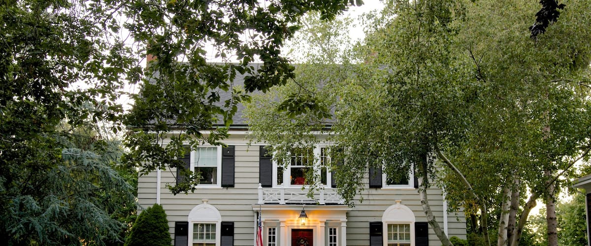 New Haven which includes a house and a park