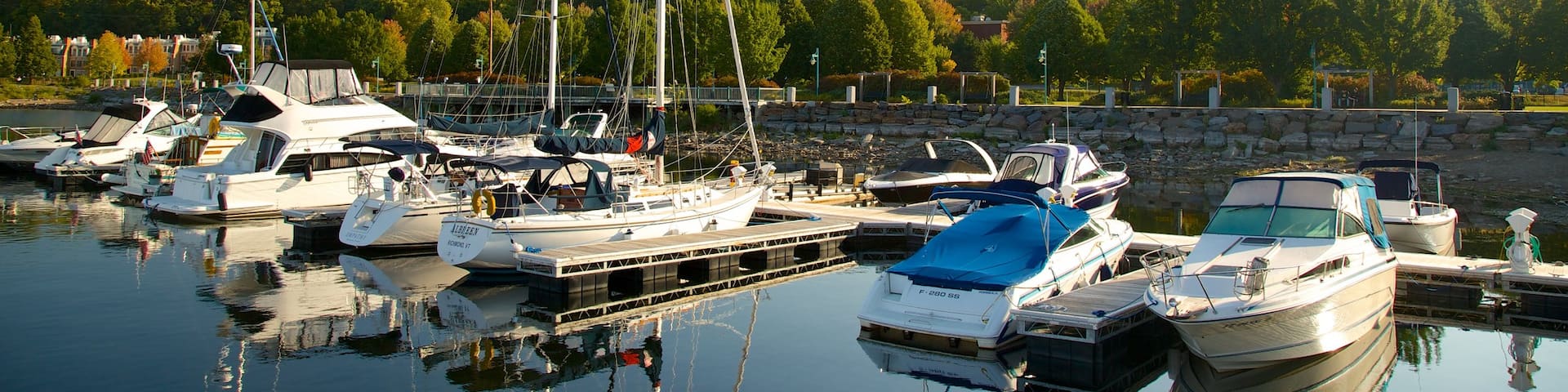 Waterfront Park showing a bay or harbor