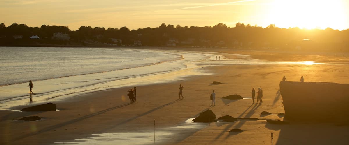 Easton's Beach Hotels (On the Beach) - Hotels Close to Easton's Beach ...