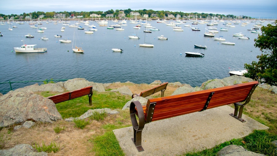 Marblehead có tính năng cảng hoặc vịnh và khu vườn