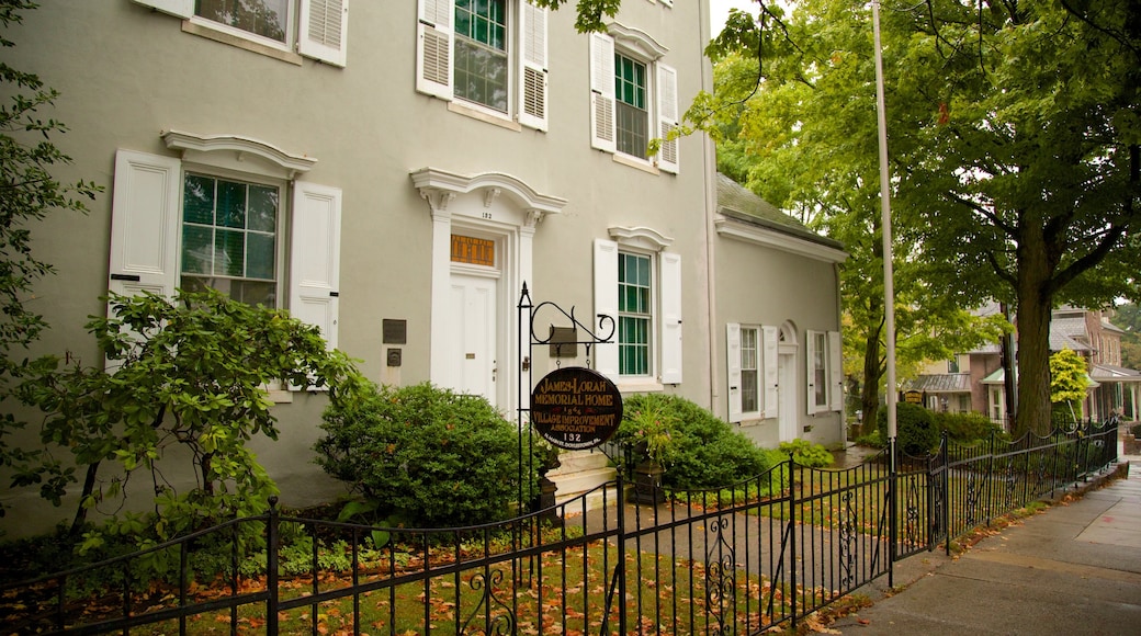 Doylestown featuring heritage architecture