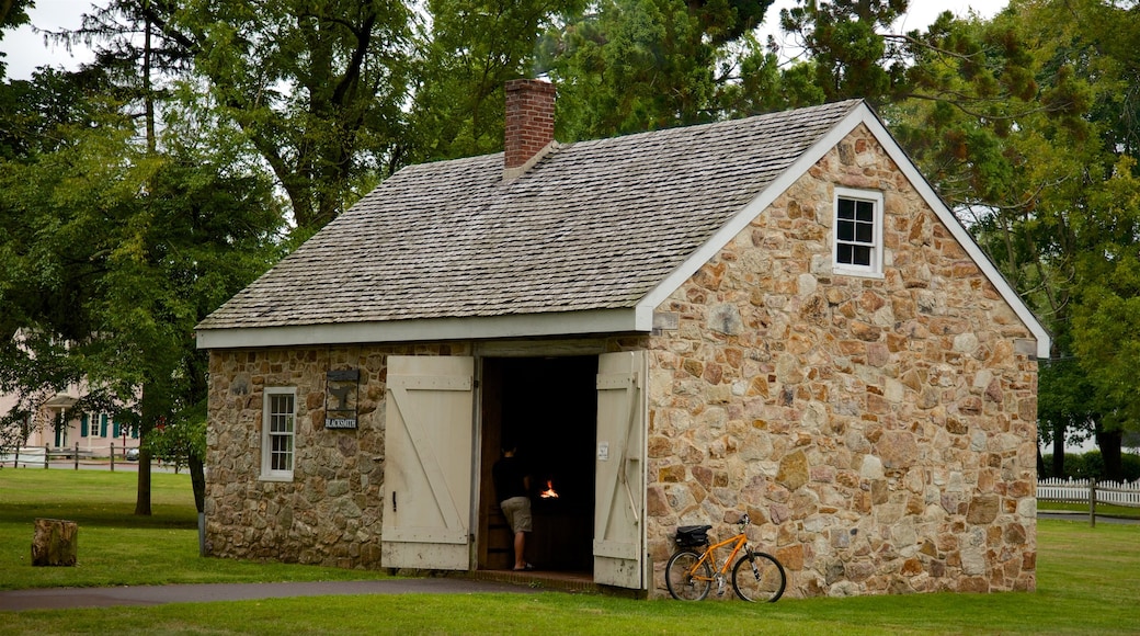 Washington Crossing featuring heritage architecture