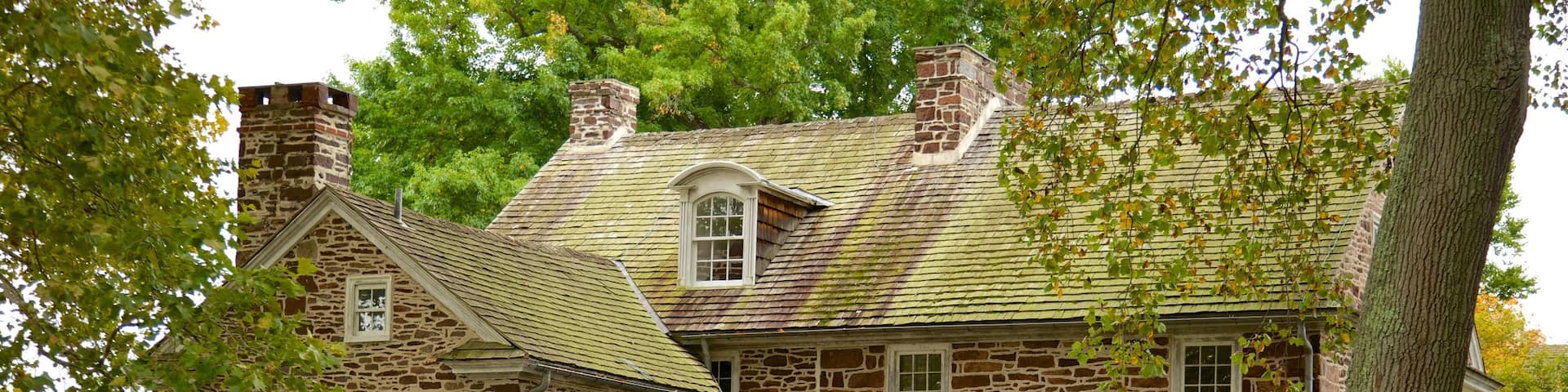 Washington Crossing showing heritage architecture and a house