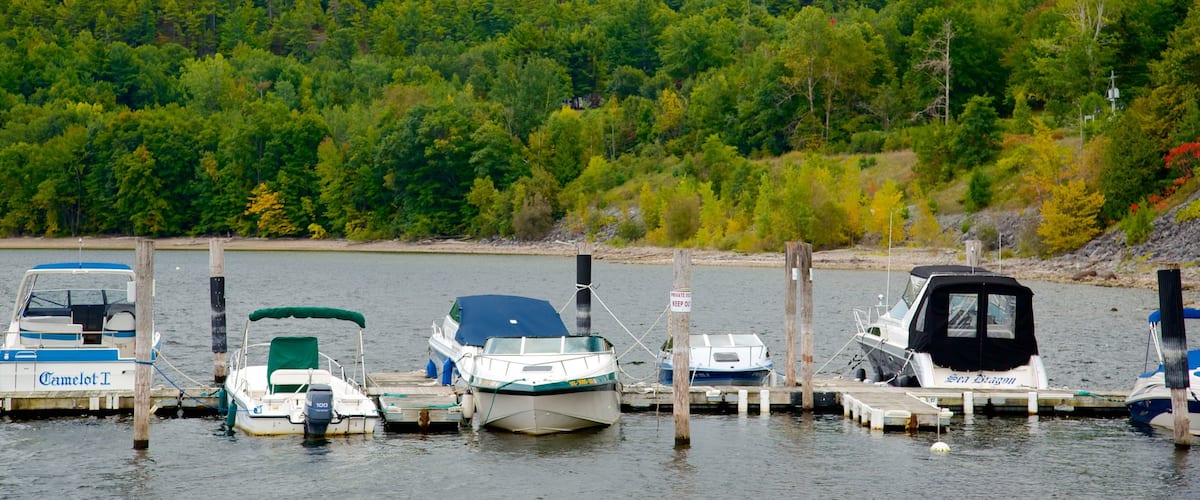 尚普蘭湖碼頭 呈现出 濱海