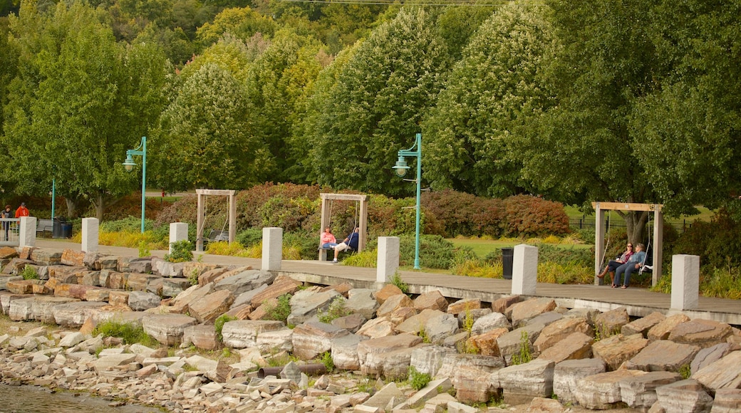 Waterfront Park which includes a garden