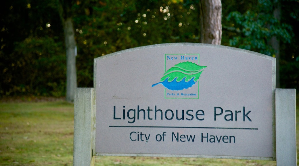 Lighthouse Point Park which includes signage