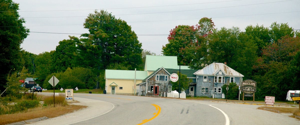 Bar Harbor showing a small town or village