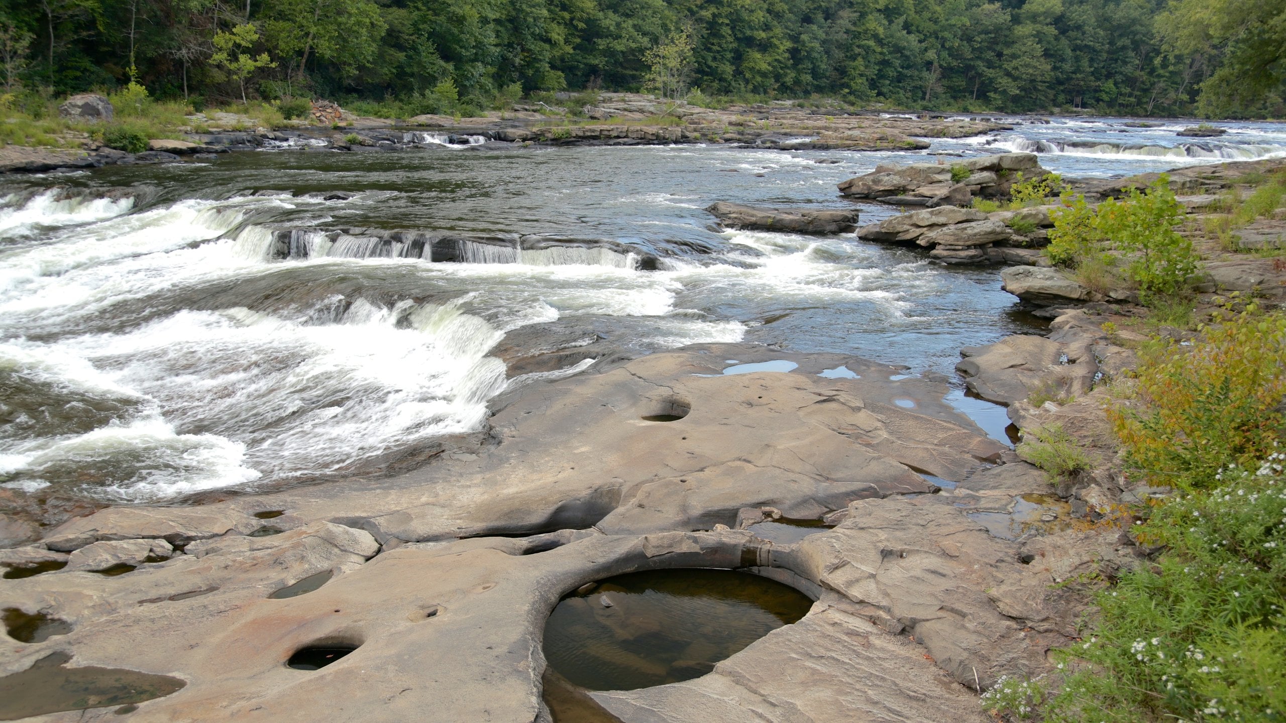 Uniontown showing a river or creek and rapids