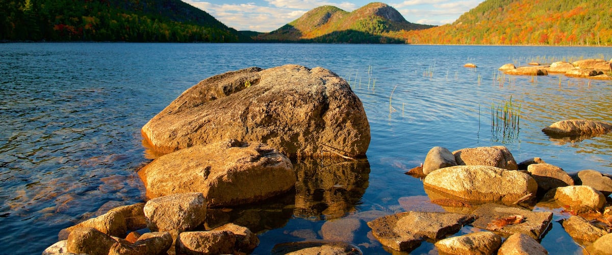 Bar Harbor cho thấy phong cảnh và hồ