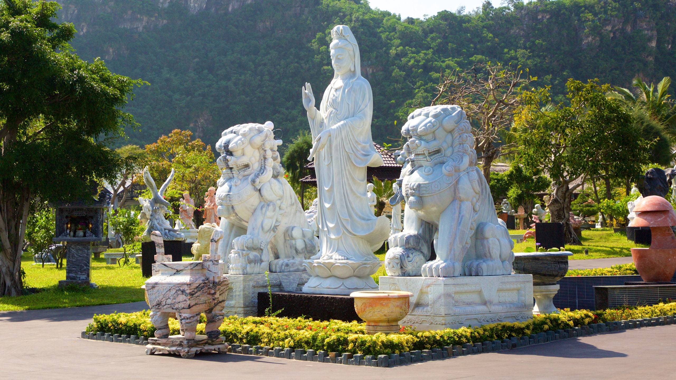 Visit Non Nuoc: 2024 Non Nuoc, Da Nang Travel Guide | Expedia