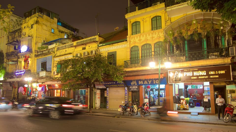 Hanoi showing signage, street scenes and night scenes