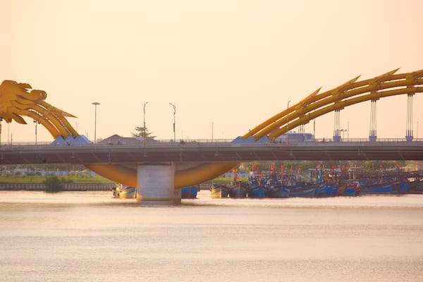Da Nang mit einem Brücke und moderne Architektur