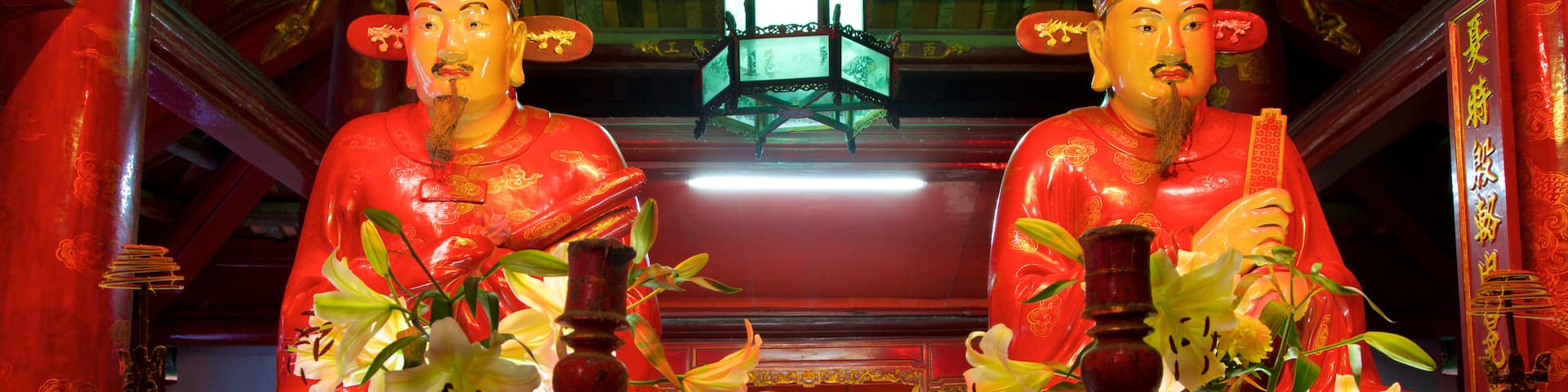 Temple of Literature showing religious aspects, a temple or place of worship and interior views