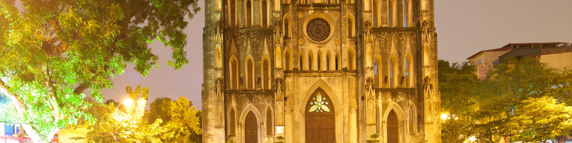 St. Joseph Cathedral showing heritage architecture, markets and heritage elements