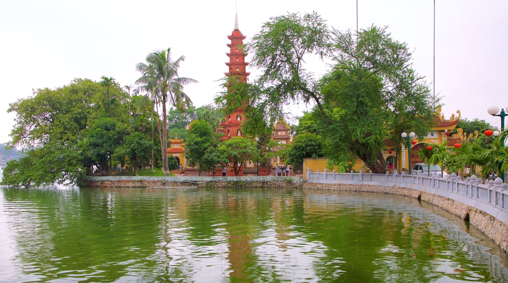 Tran Quoc Pagoda showing a river or creek