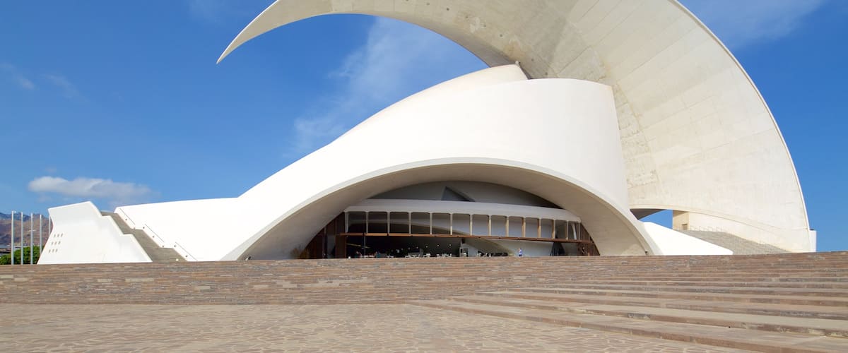 Auditorio de Tenerife which includes modern architecture