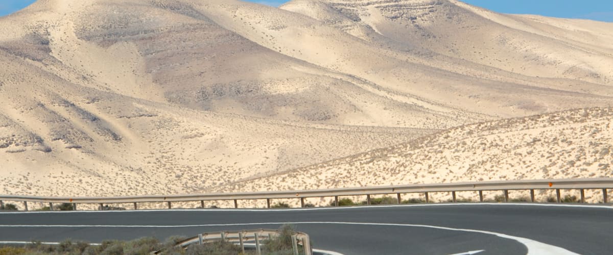 Sotavento de Jandia Beach which includes desert views