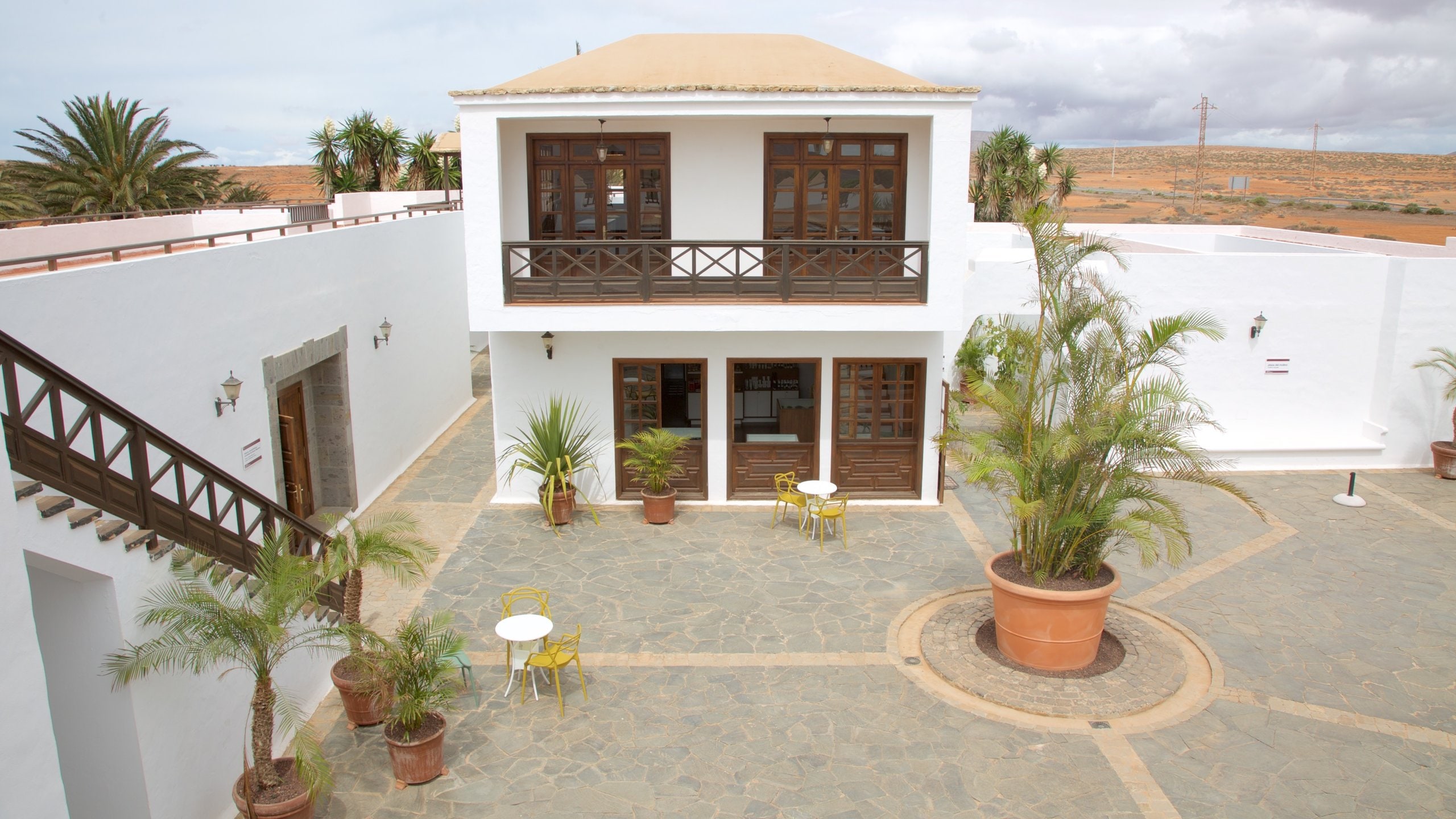 Antigua featuring a house