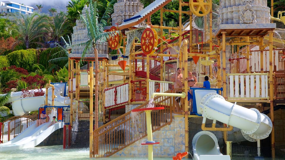 Siam Park showing a waterpark
