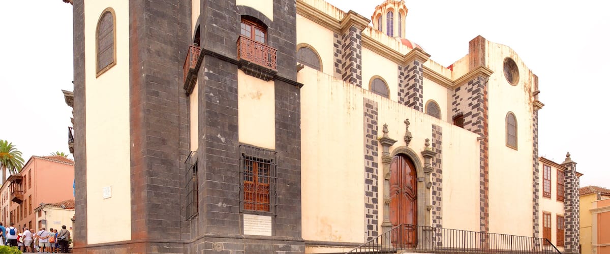 La Orotava das einen historische Architektur und Kirche oder Kathedrale