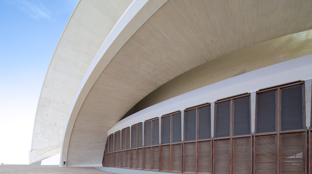 Auditorio de Tenerife que incluye arquitectura moderna