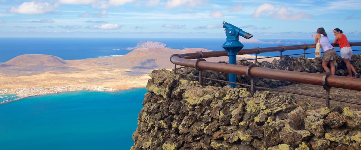 Mirador del Rio showing general coastal views and views