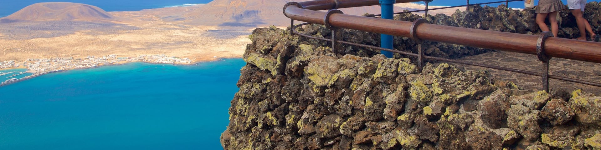 Mirador del Rio which includes views and general coastal views