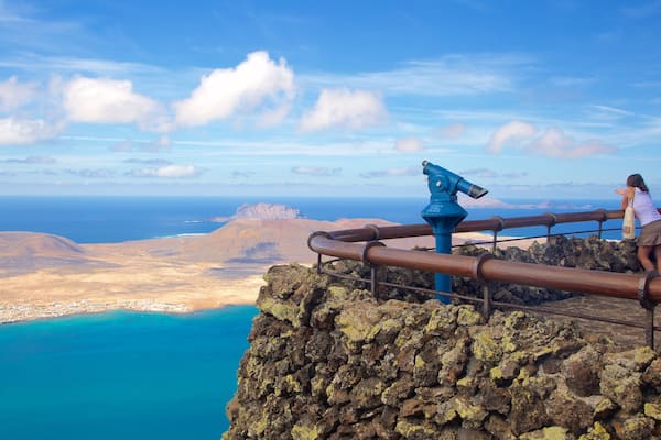 Mirador del Rio mit einem Ansichten und allgemeine KĂŒstenansicht