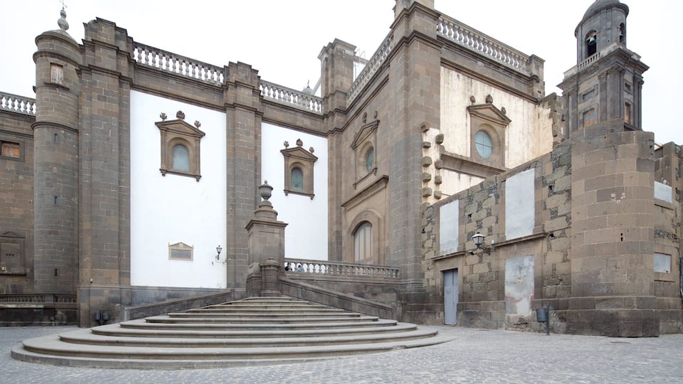 Cathedral of Santa Ana showing heritage architecture and a church or cathedral