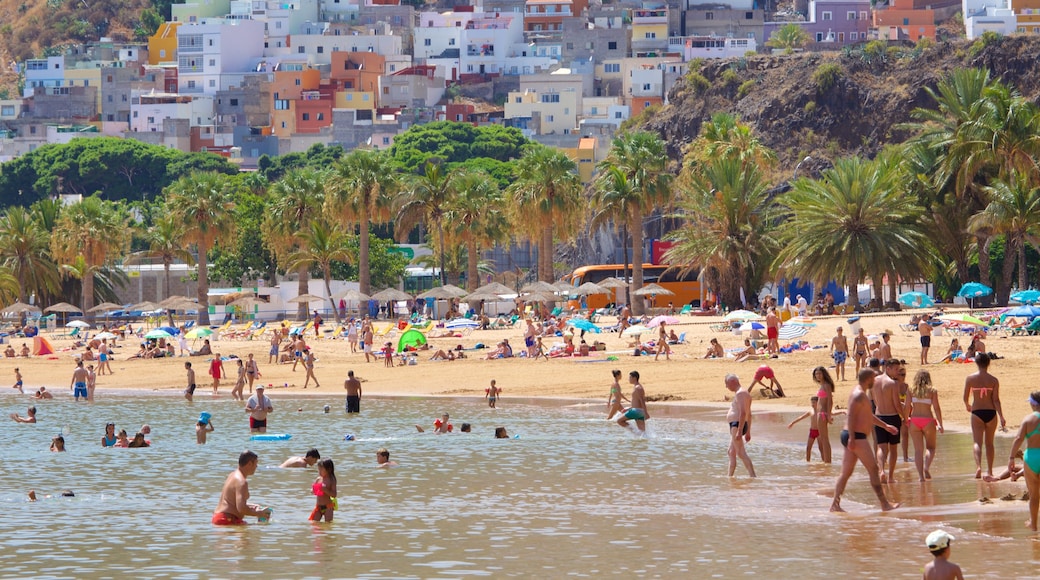 Teresitas Strand welches beinhaltet allgemeine Küstenansicht, Schwimmen und Sandstrand