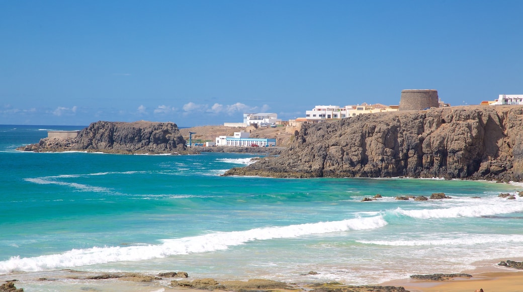 Cotillo Strand das einen allgemeine Küstenansicht, schroffe Küste und Brandung