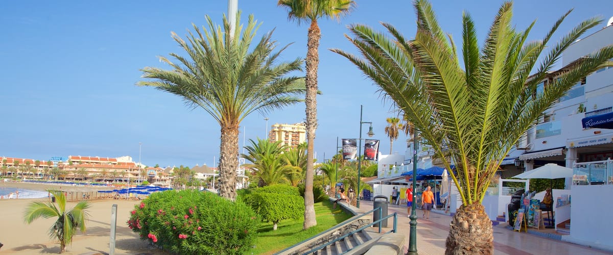 Las Vistas Beach which includes a coastal town