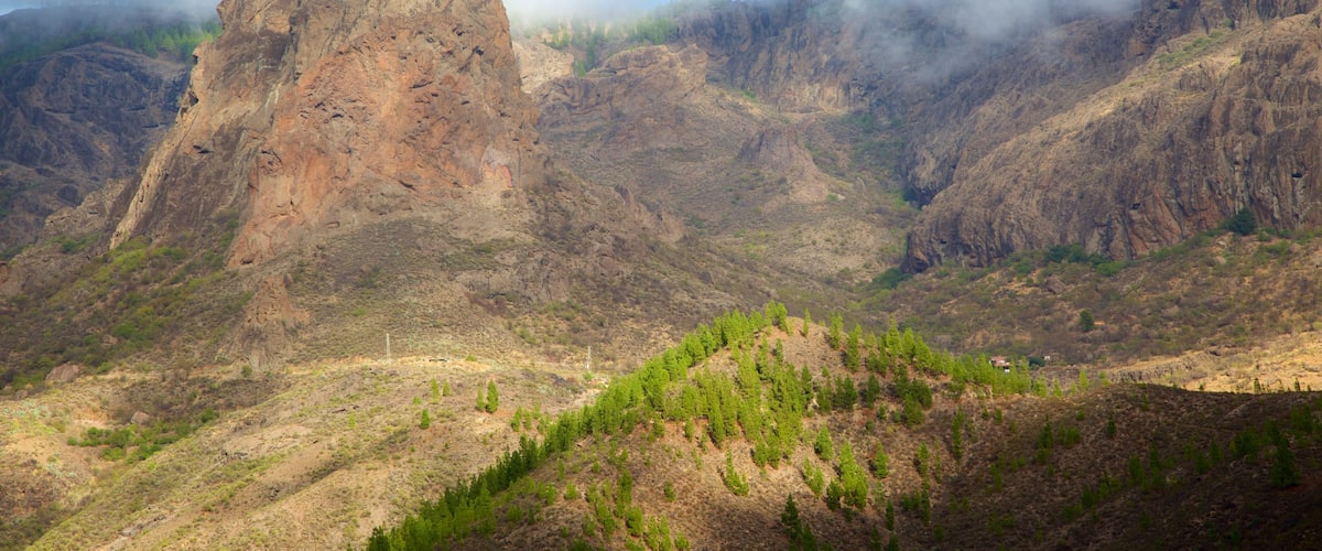 Gran Canaria mit einem Berge, Nebel und ruhige Szenerie