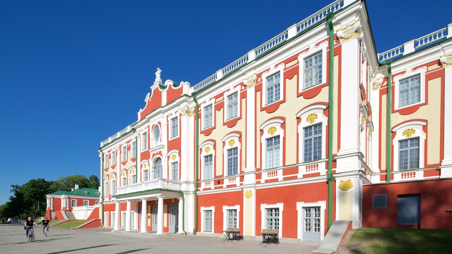 Kadriorg Palace featuring heritage architecture, a castle and heritage elements