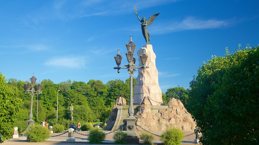 Tallinn featuring a garden and a statue or sculpture
