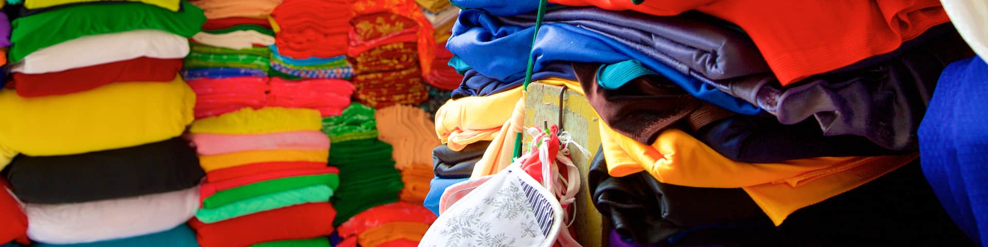 Cholon showing shopping and markets