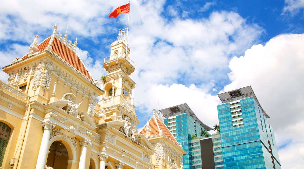 Ayuntamiento de la ciudad de Ho Chi Minh mostrando arquitectura moderna y patrimonio de arquitectura