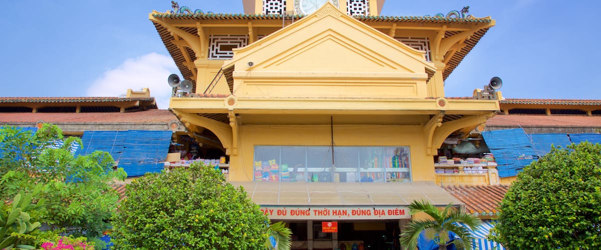 Cholon featuring a temple or place of worship