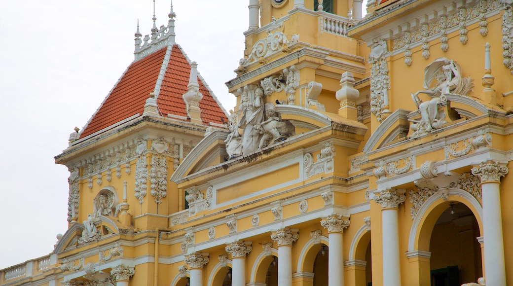 Hôtel de ville d\'Ho Chi Minh montrant patrimoine architectural