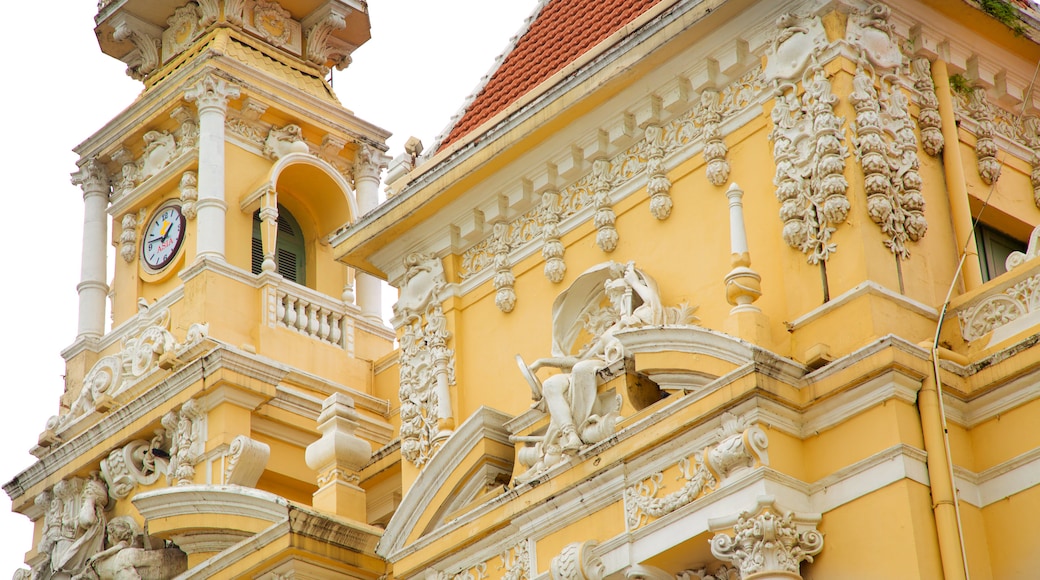 Ayuntamiento de la ciudad de Ho Chi Minh que incluye patrimonio de arquitectura