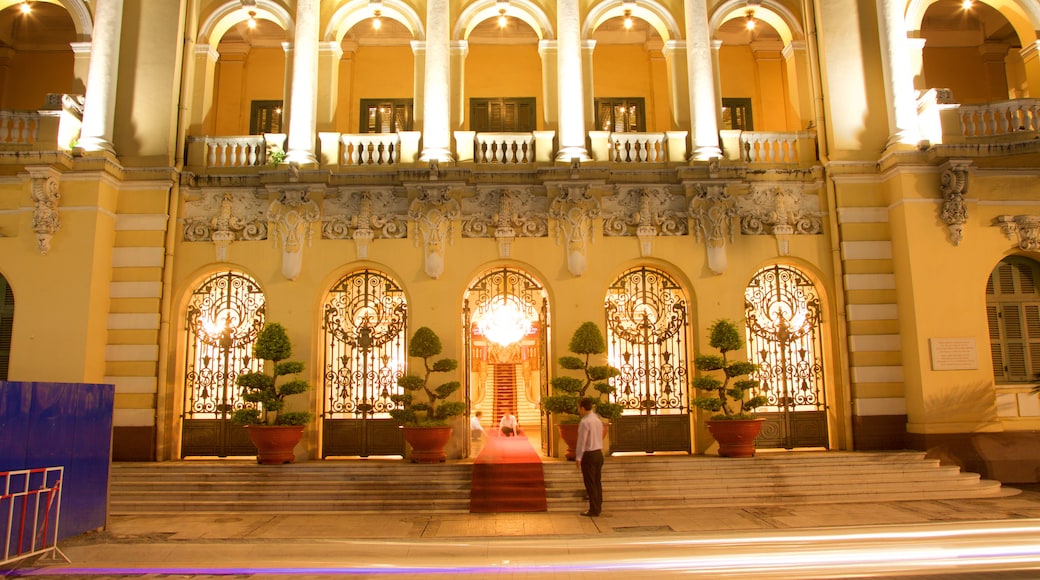 Ayuntamiento de la ciudad de Ho Chi Minh mostrando patrimonio de arquitectura