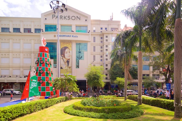 Parkson Plaza das einen Hotel und historische Architektur