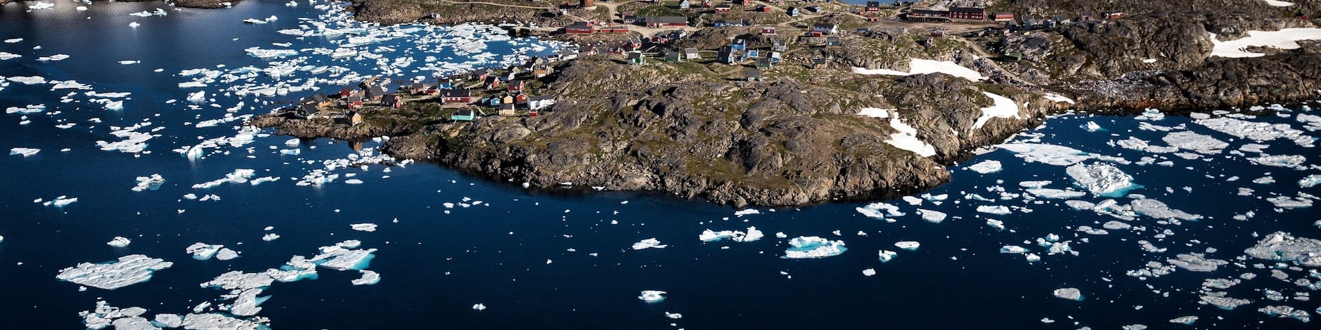 Kulusuk showing a lake or waterhole, landscape views and snow