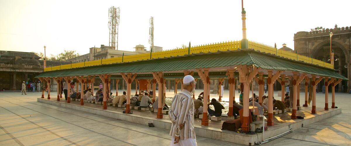 Mosquée Jama Masjid mettant en vedette journée au spa et square ou place
